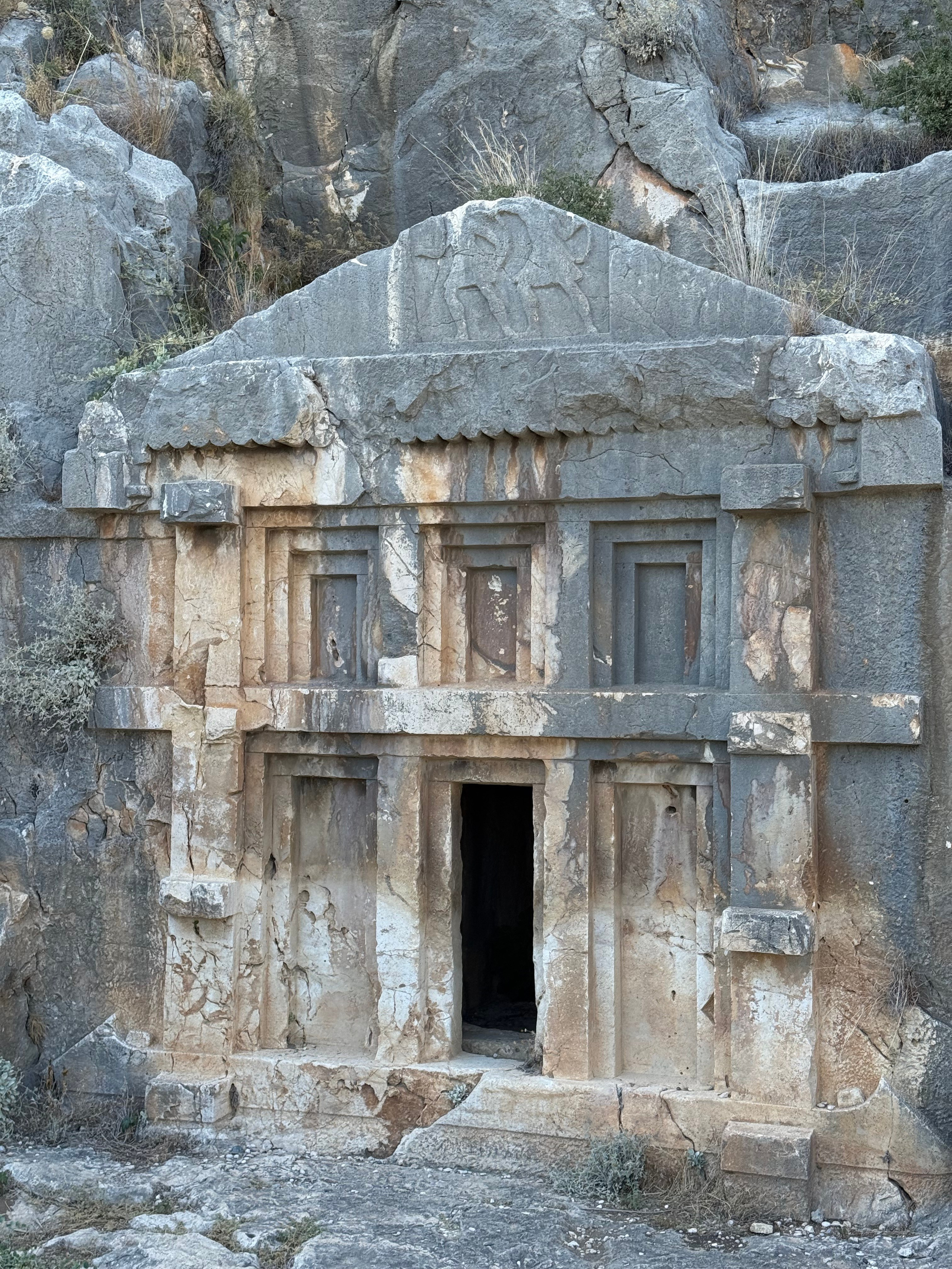 9 Tage in der Türkei: Entspannt und locker. Zwei Tage in jeder Stadt: Istanbul, Antalya, Kaş und ein Villenaufenthalt mit Bergblick
