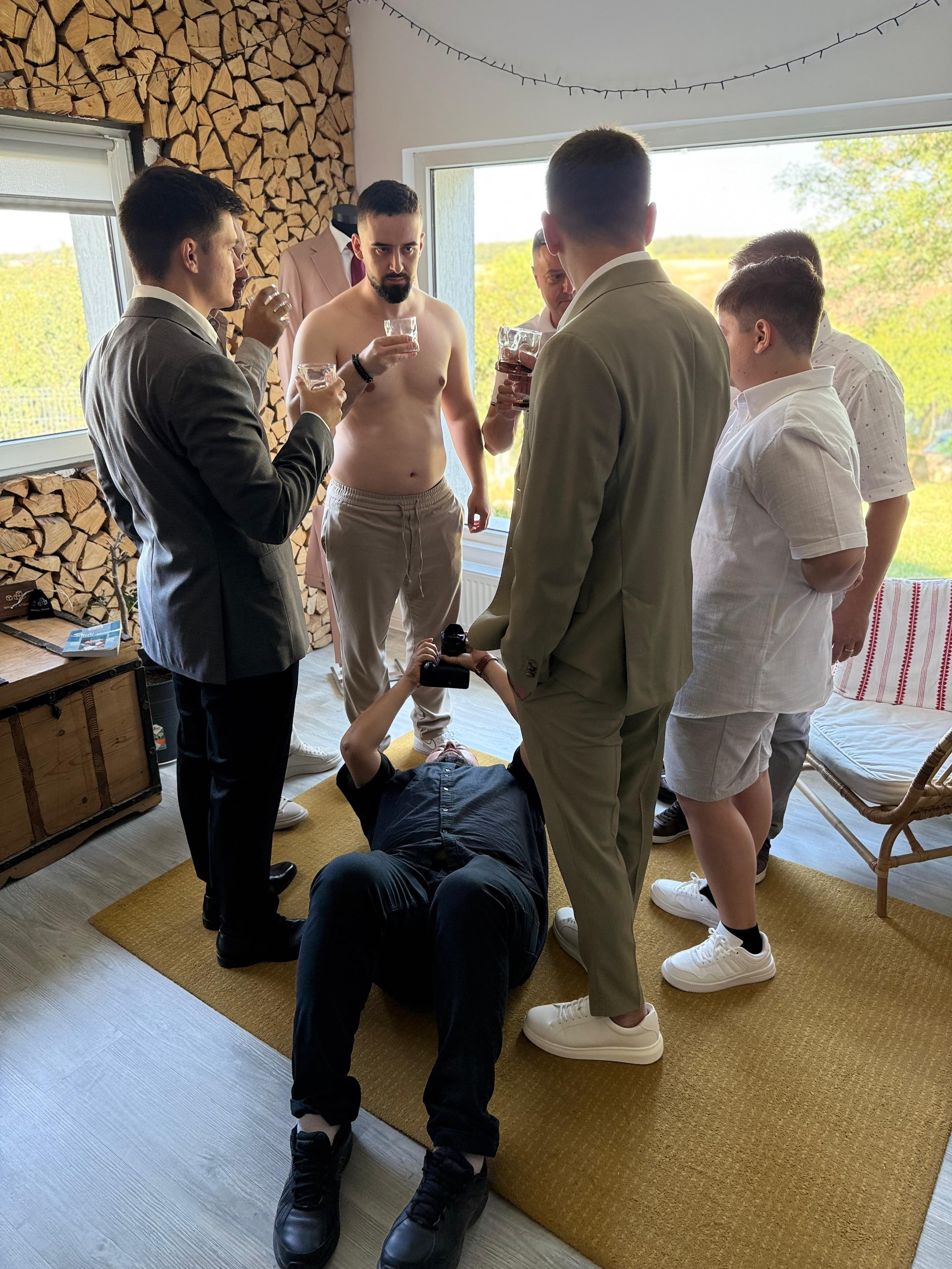 Contact. Lucian Dedeu — Fotograf