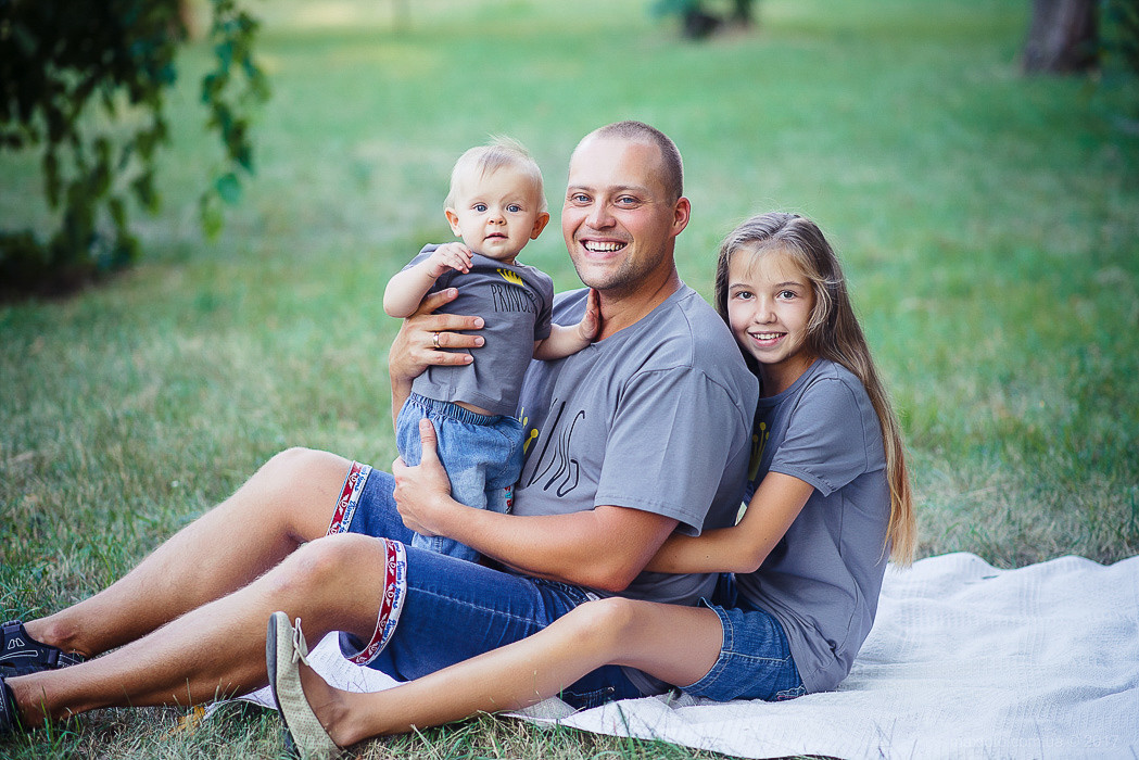 Дитячі і сімейні фотографії фотограф Максим Семенюк в Нікополі. Фотограф Київ Дніпро Запоріжжя Нікополь Олександрія Кривий ріг Покров