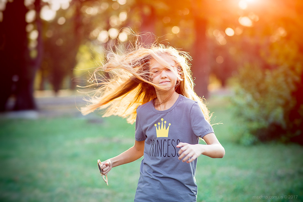 Дитячі і сімейні фотографії фотограф Максим Семенюк в Нікополі. Фотограф Київ Дніпро Запоріжжя Нікополь Олександрія Кривий ріг Покров