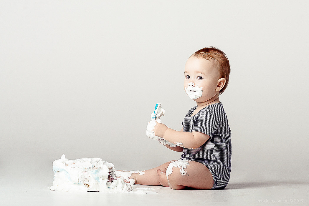 Дитячі і сімейні фотографії фотограф Максим Семенюк в Нікополі. Фотограф Київ Дніпро Запоріжжя Нікополь Олександрія Кривий ріг Покров