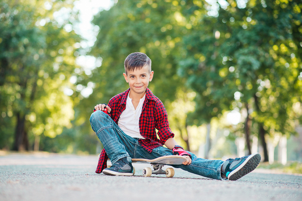 Дитячі і сімейні фотографії фотограф Максим Семенюк в Нікополі. Фотограф Київ Дніпро Запоріжжя Нікополь Олександрія Кривий ріг Покров
