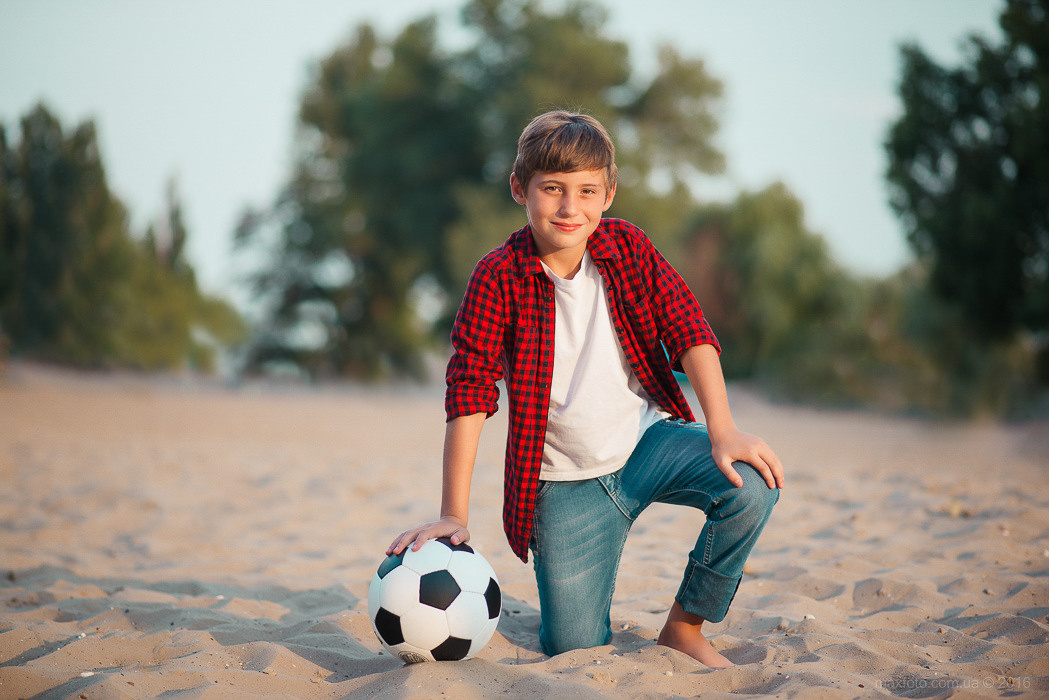 Дитячі і сімейні фотографії фотограф Максим Семенюк в Нікополі. Фотограф Київ Дніпро Запоріжжя Нікополь Олександрія Кривий ріг Покров