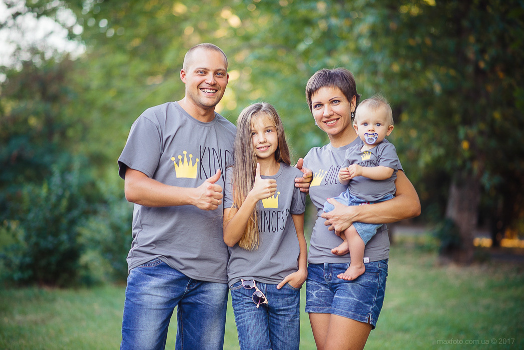 Дитячі і сімейні фотографії фотограф Максим Семенюк в Нікополі. Фотограф Київ Дніпро Запоріжжя Нікополь Олександрія Кривий ріг Покров