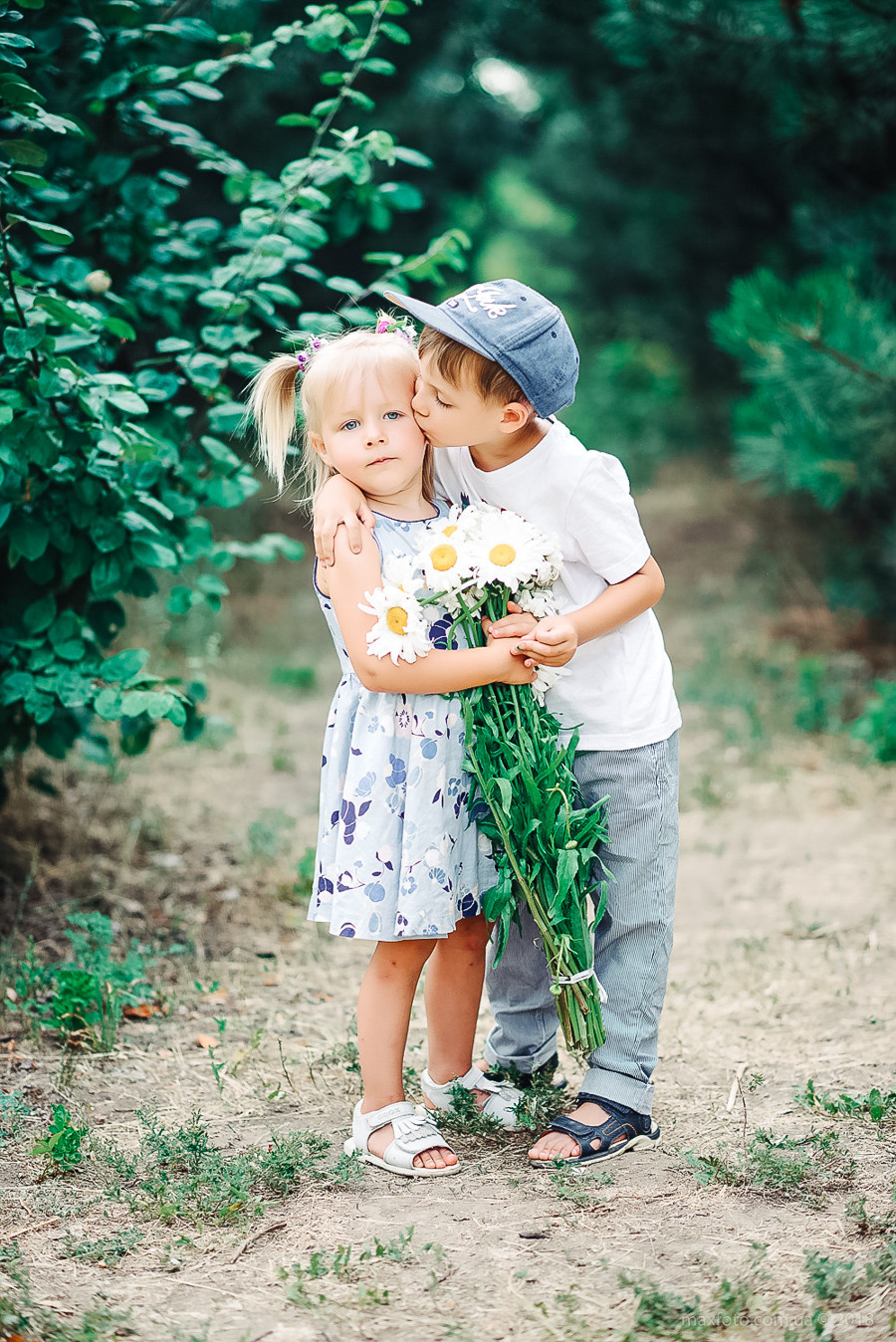 Дитячі і сімейні фотографії фотограф Максим Семенюк в Нікополі. Фотограф Київ Дніпро Запоріжжя Нікополь Олександрія Кривий ріг Покров