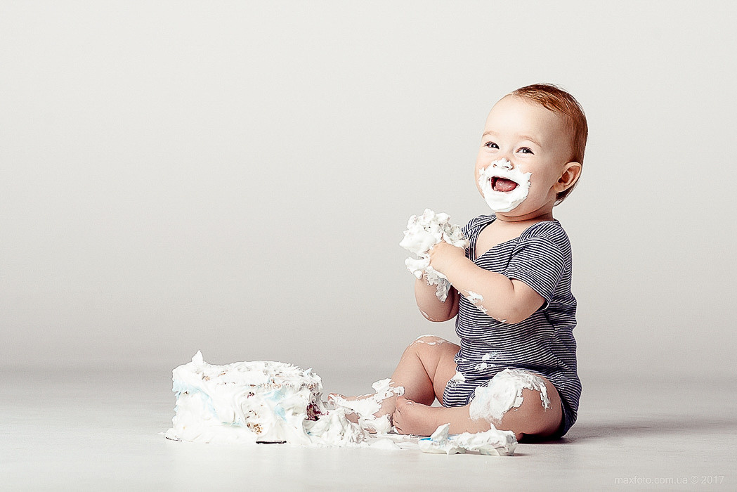 Дитячі і сімейні фотографії фотограф Максим Семенюк в Нікополі. Фотограф Київ Дніпро Запоріжжя Нікополь Олександрія Кривий ріг Покров