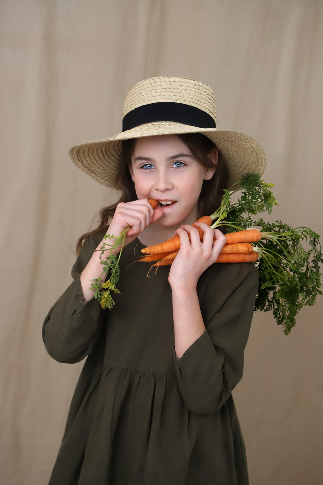 Великодня фотозйомка Тетяни та Дашулі. Сімейний та дитячий фотограф Київ, Ірпінь, Буча — Галина Пивоварова