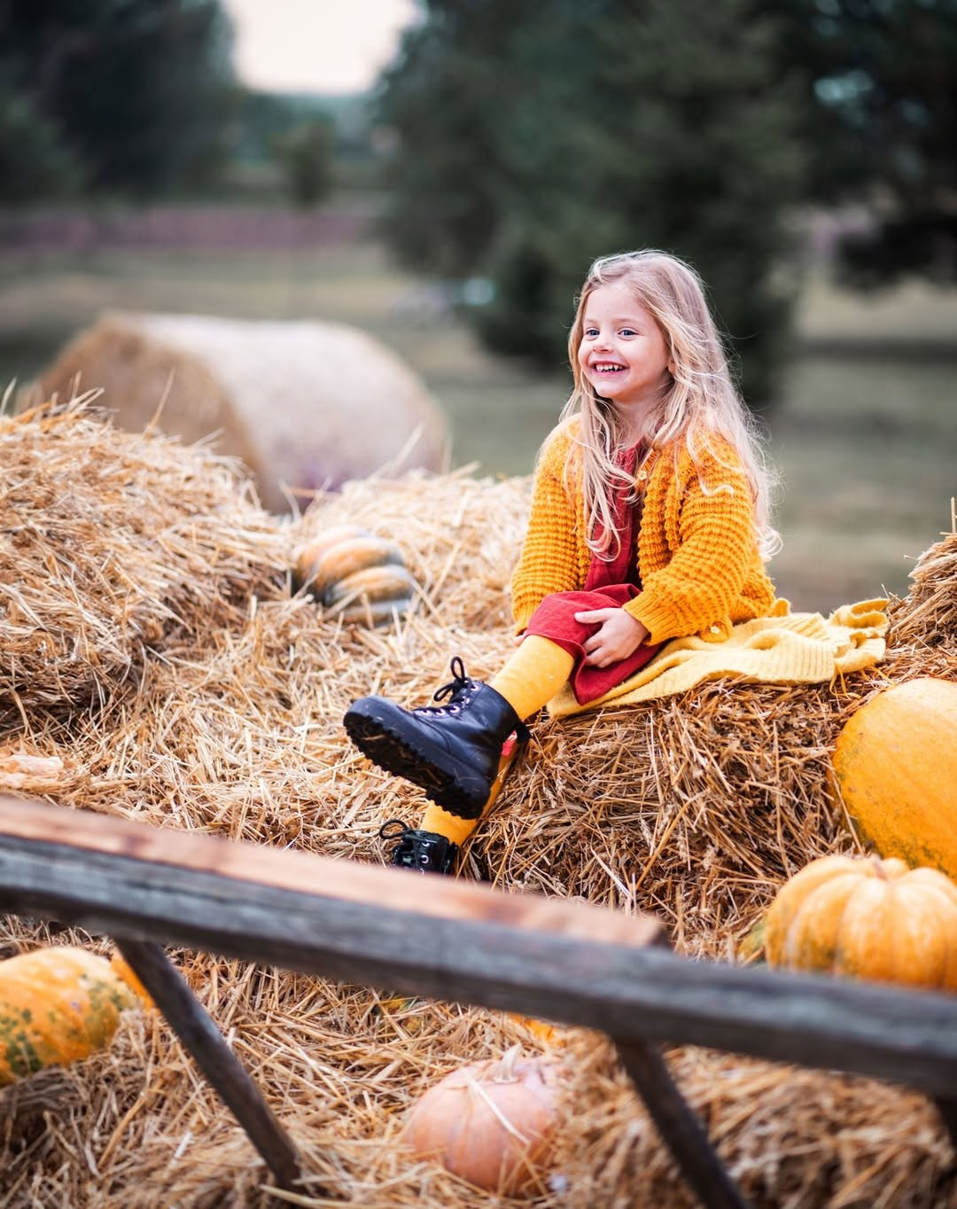 Осіння фотозйомка «Казкова осінь» з Даринкою. Сімейний та дитячий фотограф Київ, Ірпінь, Буча — Галина Пивоварова