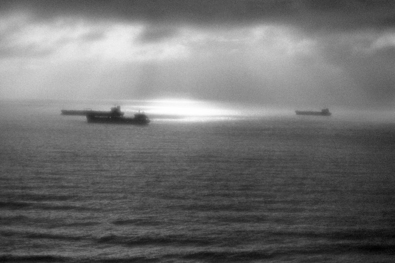 Чёрное море в районе Туапсе, Краснодарский край, Россия. Февраль 2022