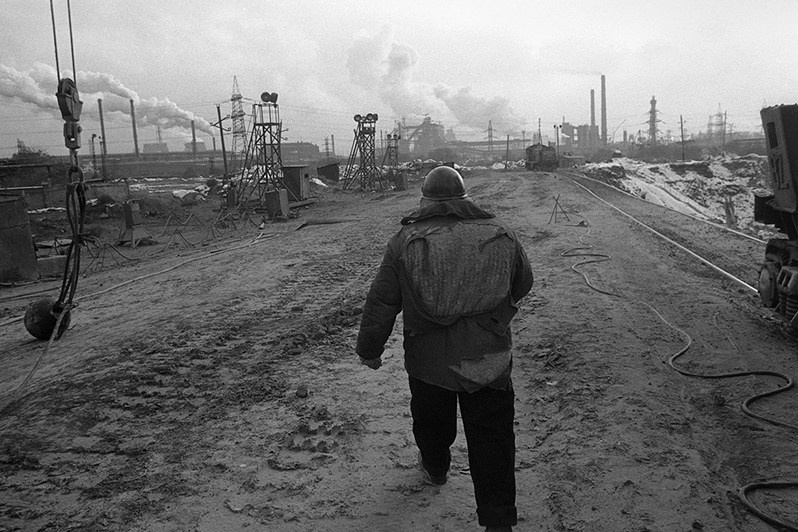 Начало рабочего дня на шлакоотвале, Запорожье, УССР. 1991