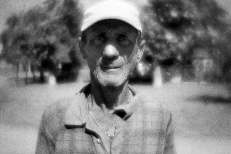 Сергей возвращается с рыбалки, село Солёное, Яшалтинский район, Республика Калмыкия, Россия. Сентябрь 2019