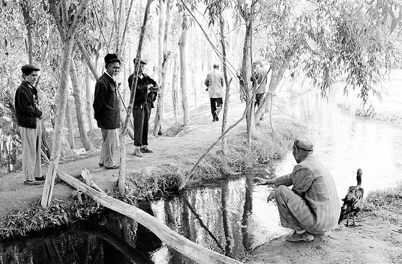 Bulaksu (Bulaqsu) village, Shufu county, Kashgar prefecture, Xinjiang Uygur autonomous region, China. 2002