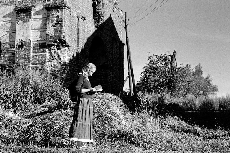 Тень от церкви, село Кондаково, Борисоглебский район, Ярославская область, Россия. Июль 2008