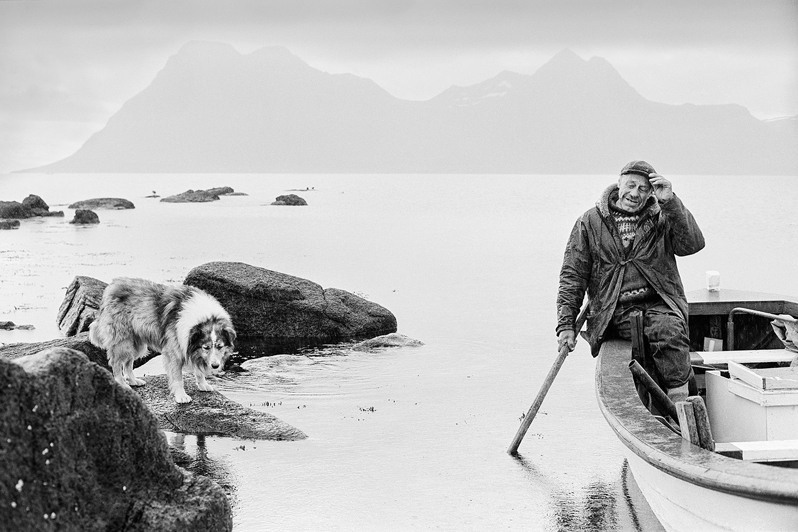 Fisherman Aksel Thorarensen in his boat, Gjögur village, Aurneshreppur district, Vestfirdir region, Iceland. 1986