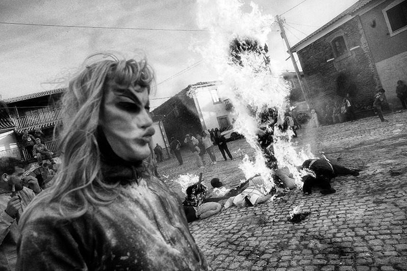 The condemned burn at the bonfire after the “julgamento do Entrudo”, Vimioso municipality, Bragança district, Trás-os-Montes region, Portugal. 2020