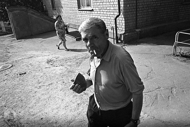 За хлебом, Запорожье, УССР. 1983