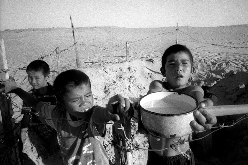 The well of Bogen, Bogen village, Aralsk district, Kyzyl-Orda region, Kazakhstan. August 2001