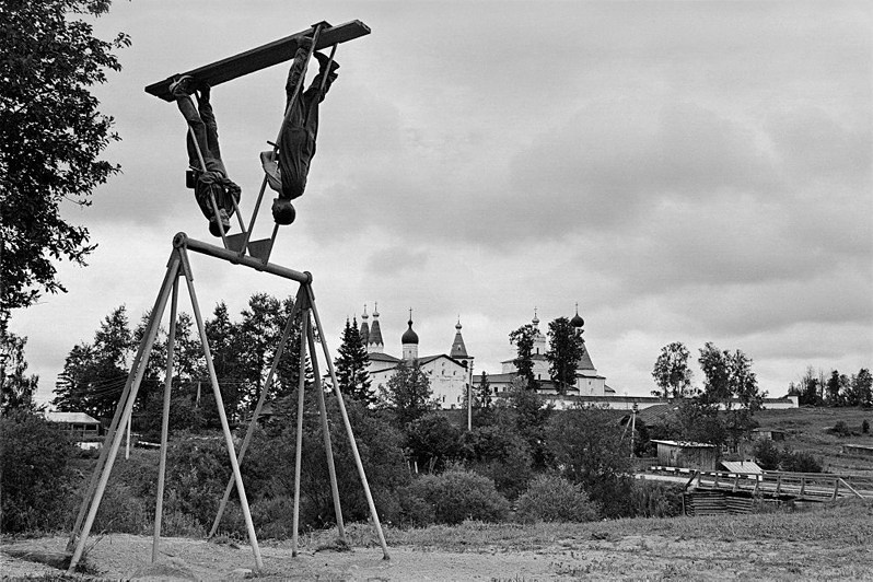 Swing, Ferapontovo village, Kirillovsky district, Vologda region, Russia. 2003