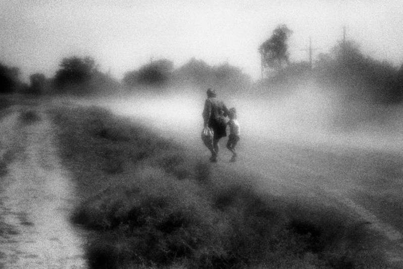 Астраханский дождь – местное название пыльного ветра, дующего со стороны Астрахани, село Солёное, Яшалтинский район, Республика Калмыкия, Россия. Сентябрь 2019