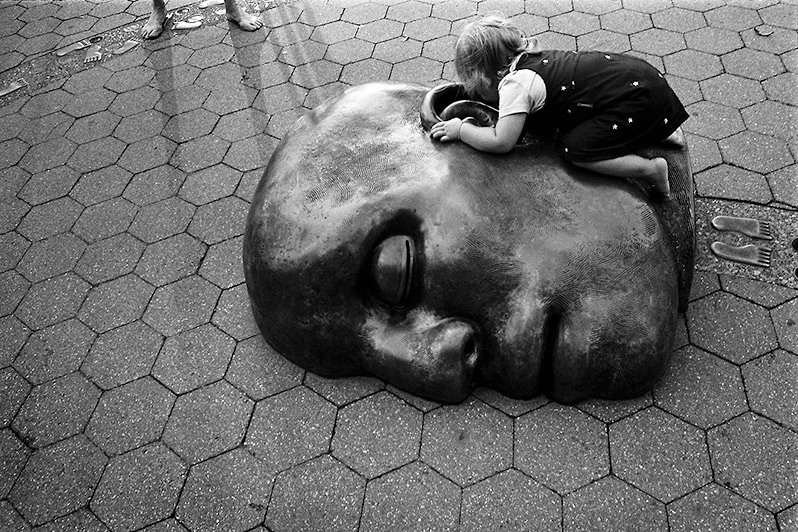 По секрету, центр Манхэттена, Нью-Йорк, США. Июль 2000