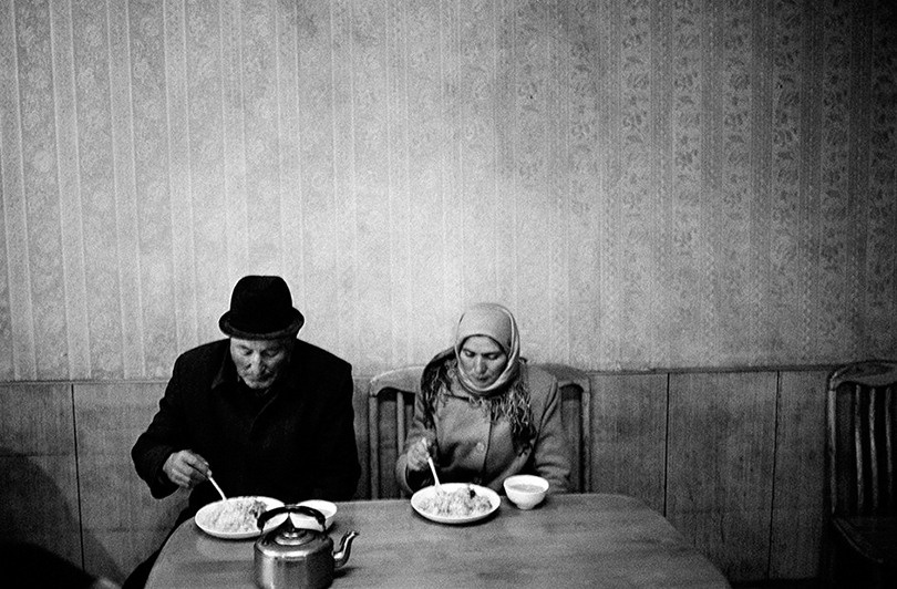 Opal village, Kashgar prefecture, Xinjiang Uygur autonomous region, China. 2000