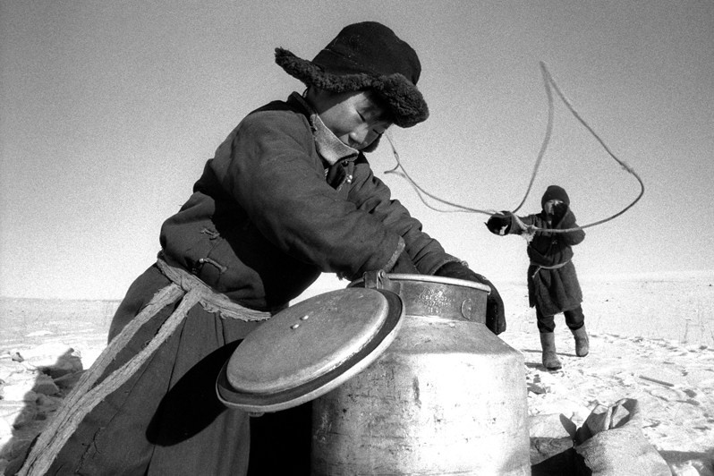 Игра дня, Жаргалантский район, провинция Туве, Монголия. Январь 2002