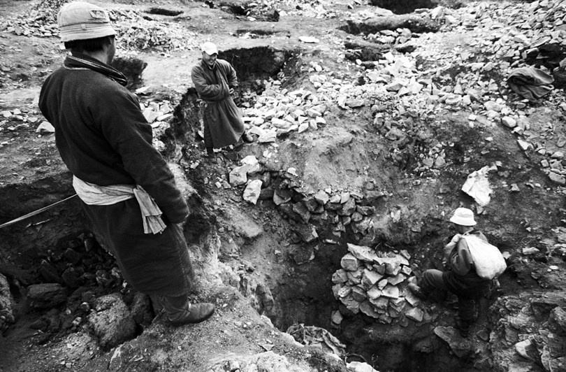 Illegal gold mine, Mongolia. 2009