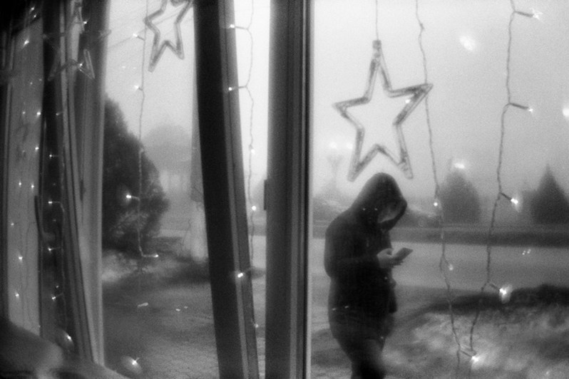 Возле храма Золотая обитель Будды Шакьямуни, Элиста, Республика Калмыкия, Россия. Январь 2021