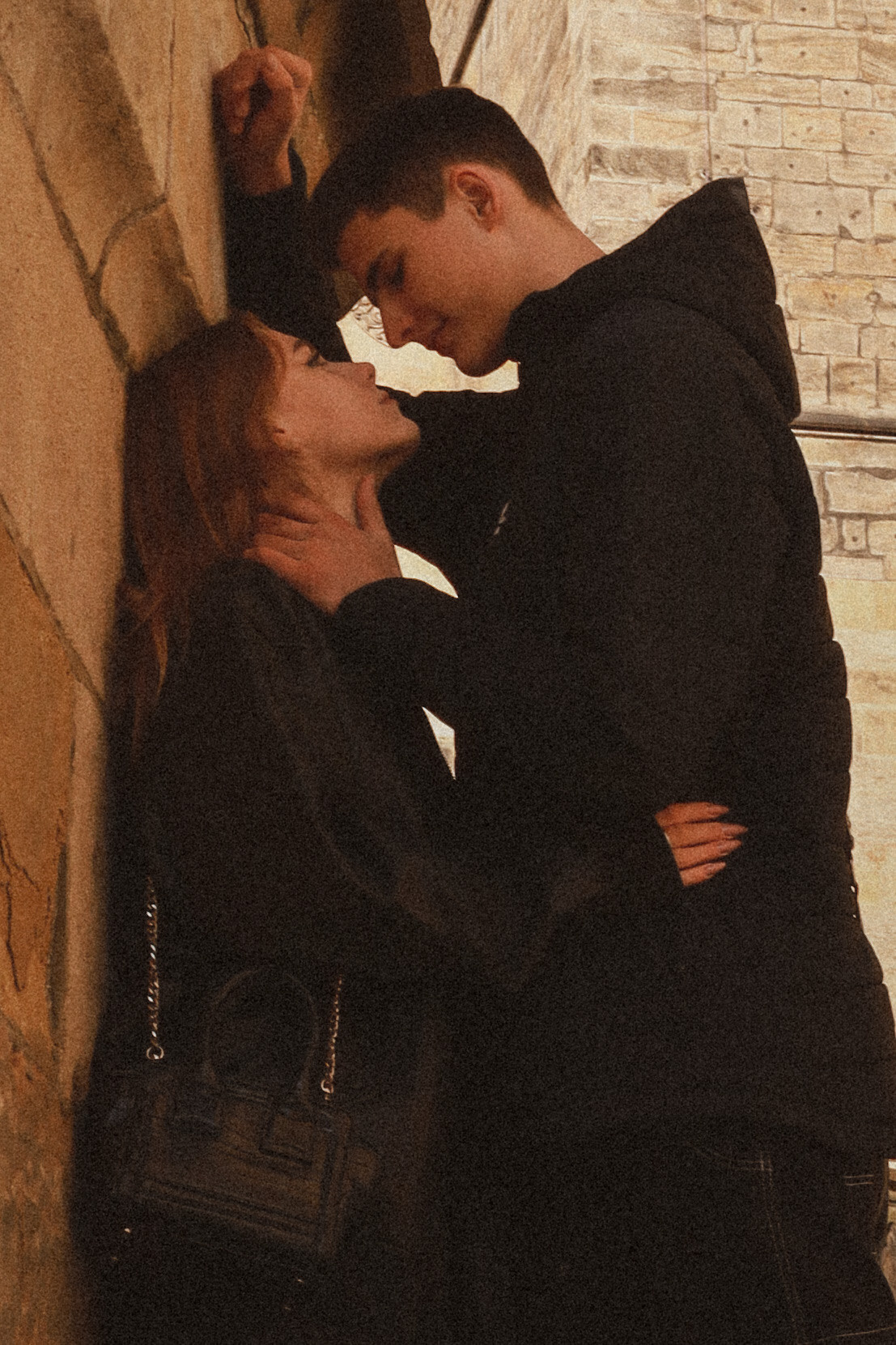 Photosession Lovestory on the Charles bridge Prague. Fotograf Praha a Plzeň. Lovestory, svatba, portrét, rodinné focení