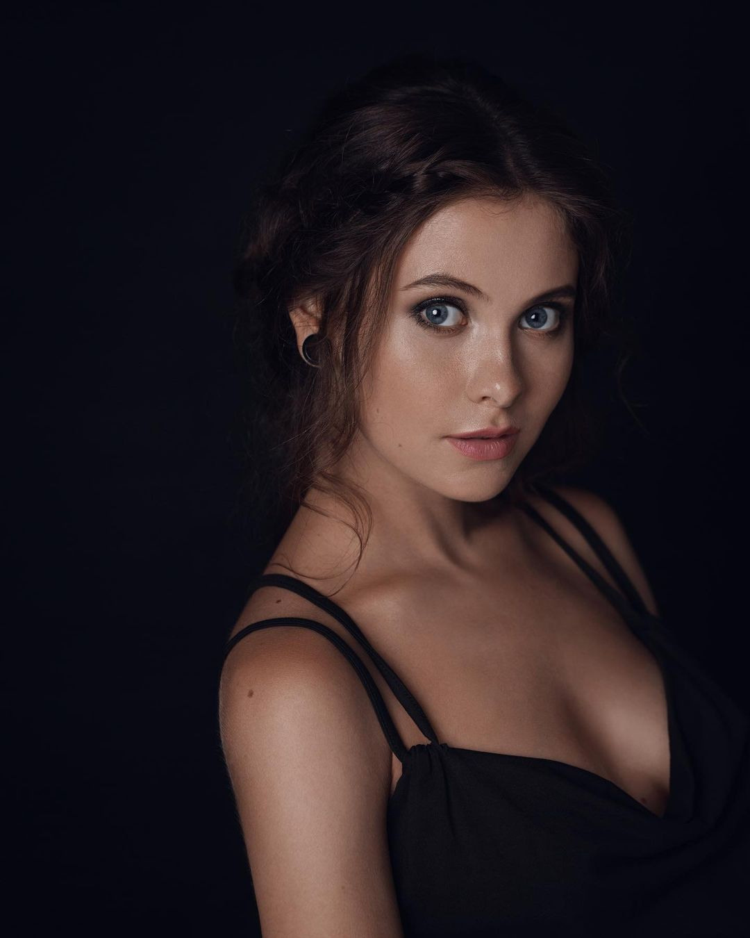 Maternity. Fashion and portrait photographer Inga Makeyeva