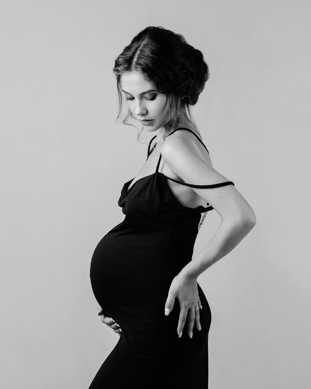 Maternity. Fashion and portrait photographer Inga Makeyeva