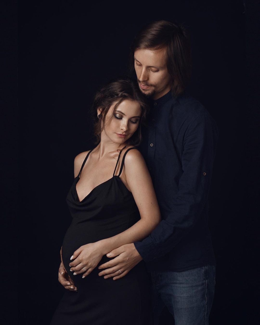 Maternity. Fashion and portrait photographer Inga Makeyeva