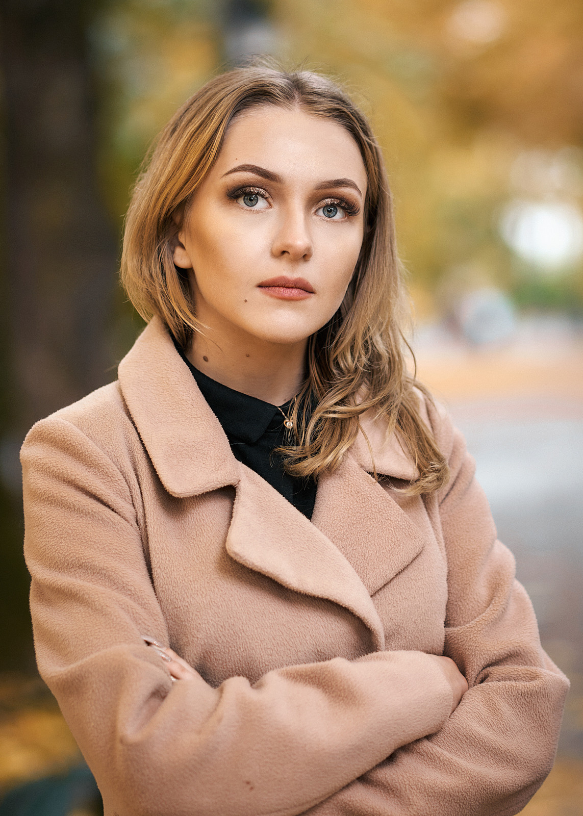 Fall romantic love story. Calgary wedding photographer. Andrii Bielikov