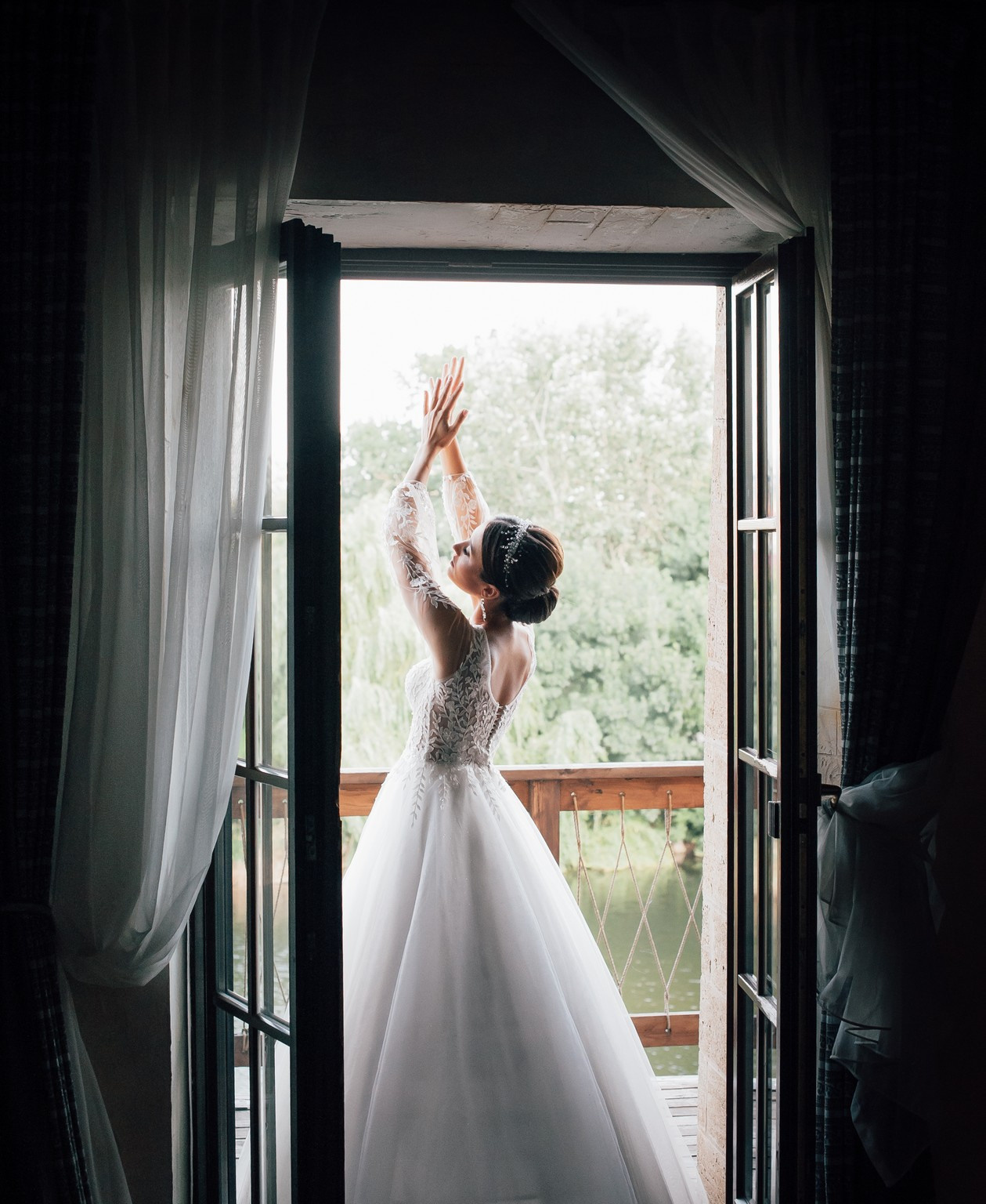 Will You Marry Me?. Elegant Wedding Photography