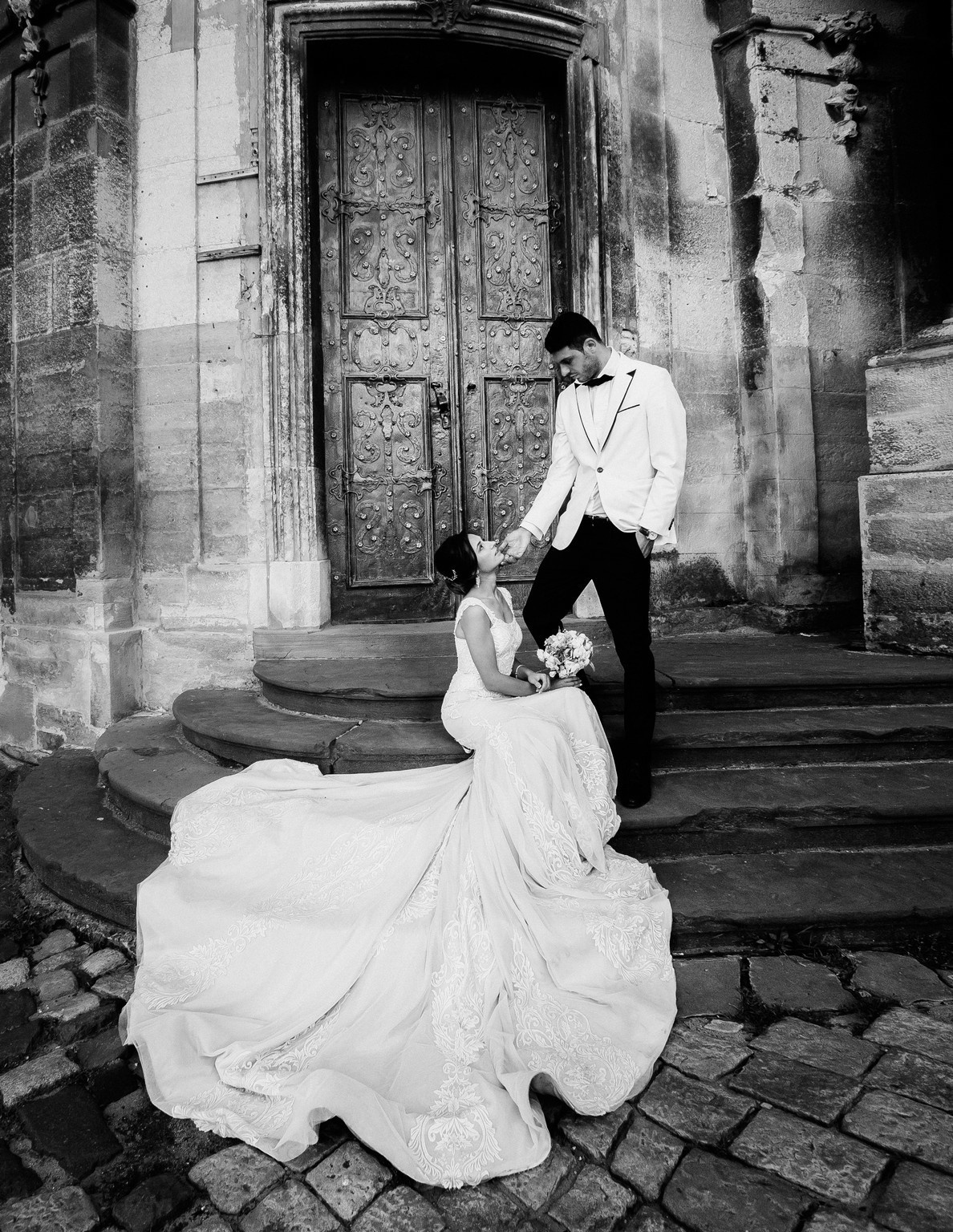 Wedding journey. Elegant Wedding Photography