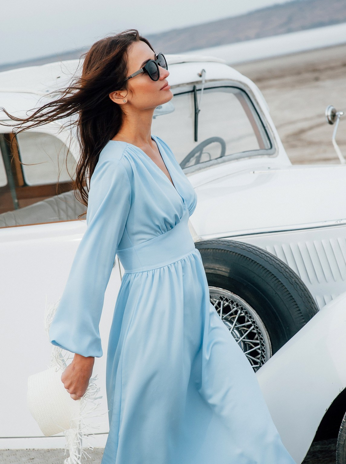 Blue Sky. Elegant Wedding Photography