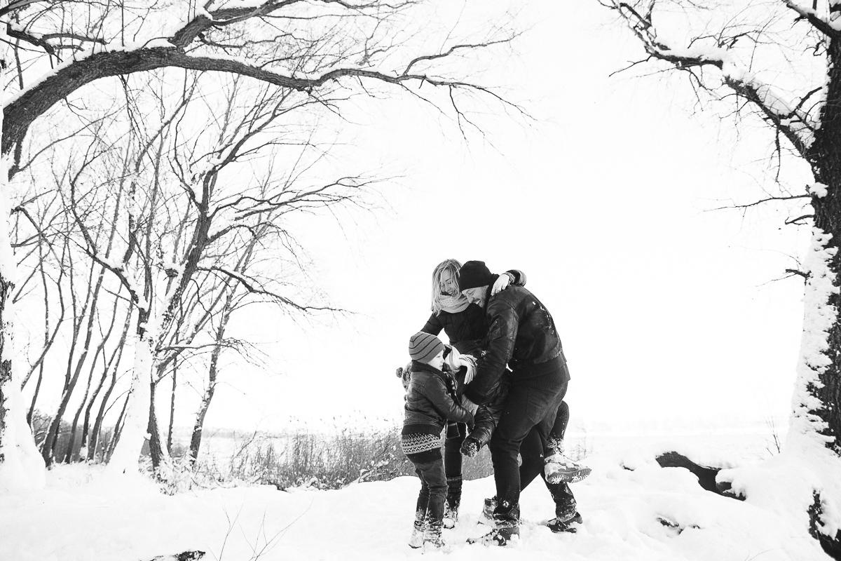 Андрей + Ира = Алина + Кирюша. Зима. Свадебный фотограф в Германии