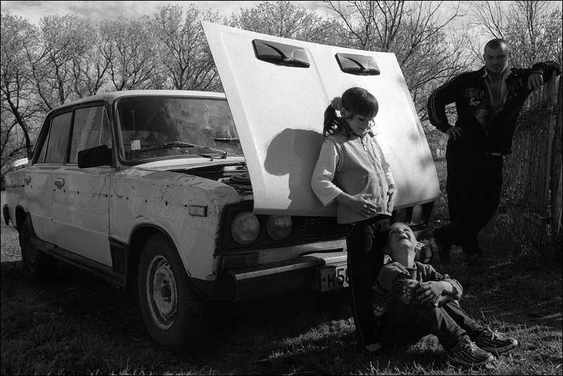 "Guests have arrived", farm of Senshin, village of Oblivskaya district, Rostov-on-Don region, Russia, May 2011