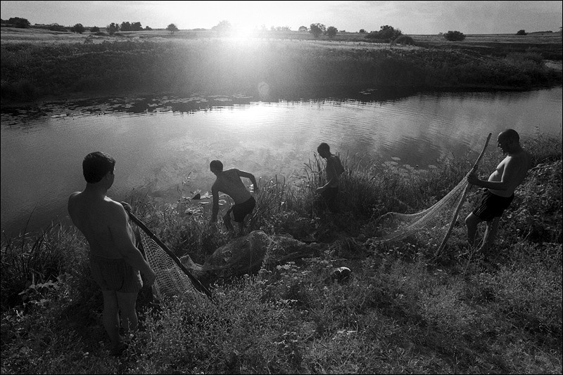 "Dragnet along the Beriozovaya River", near farm of Senshin, village of Oblivskaya district, Rostov-on-Don region, Russia, July 2010