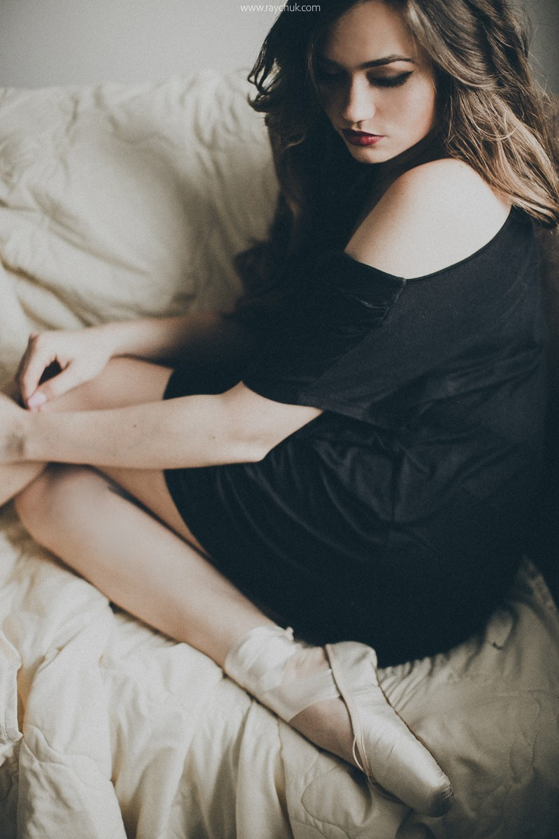 I Can't Say No. Головна