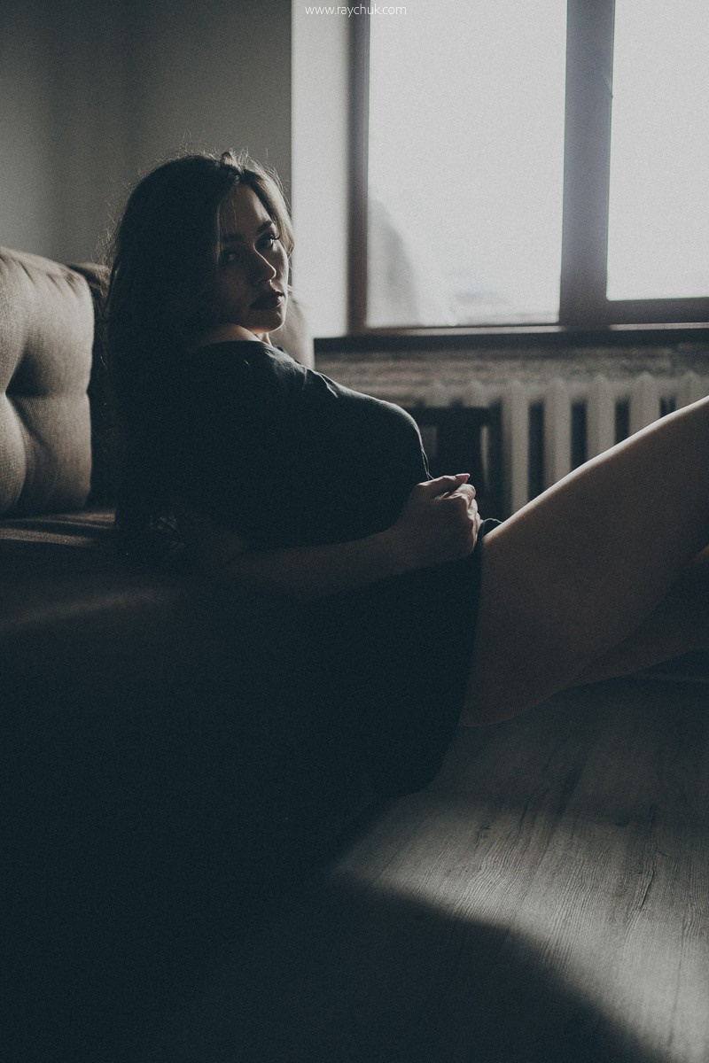 I Can't Say No. Головна