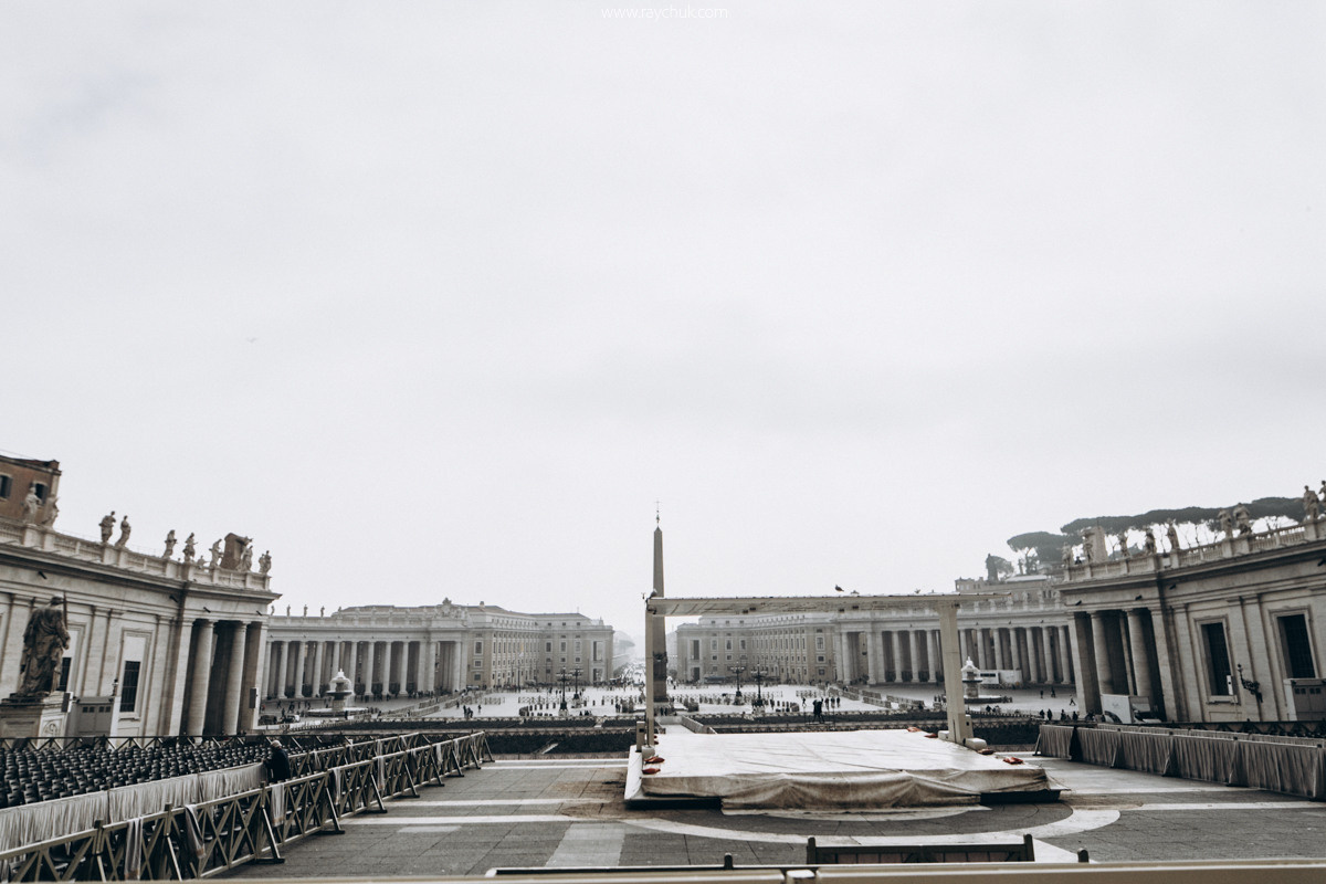 Vatican. Головна