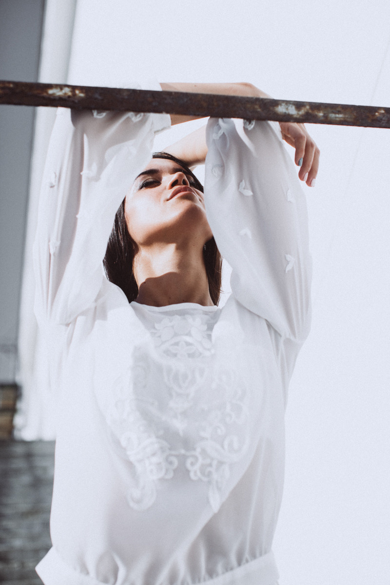 It's a Beautiful Day. Головна