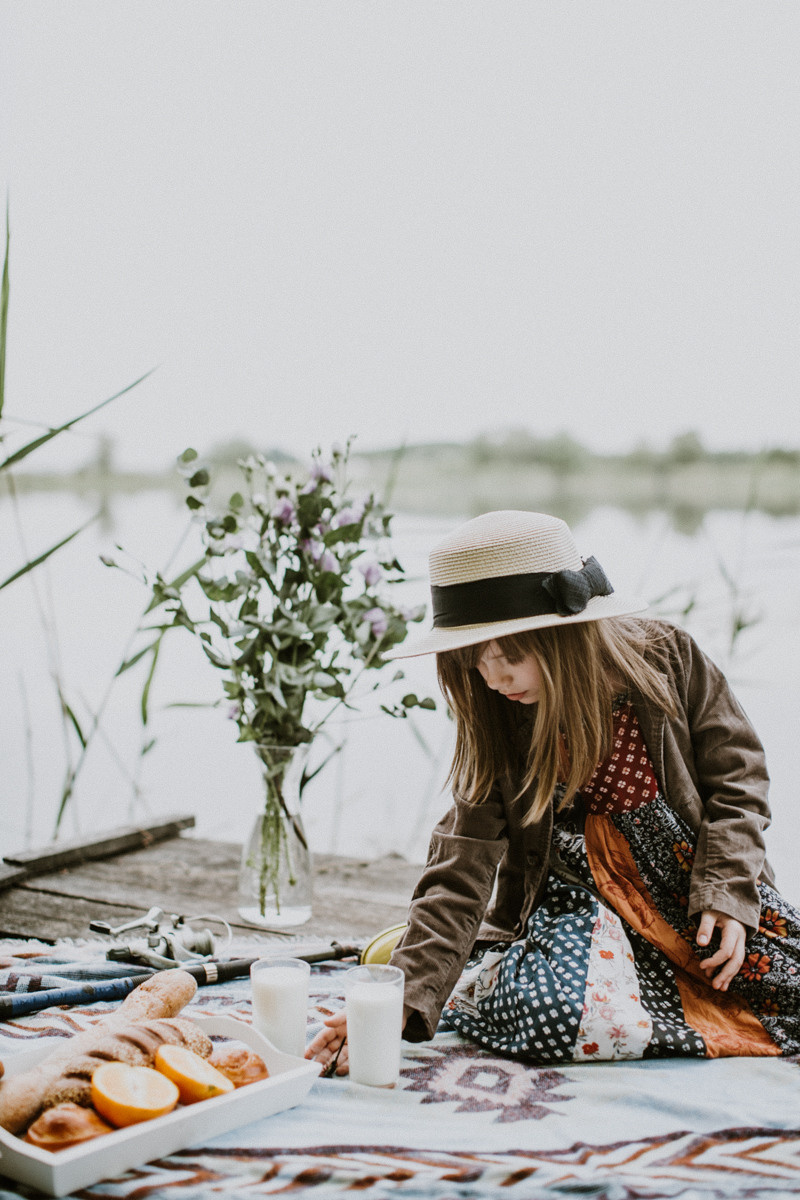 Lucy and Lisa. Головна