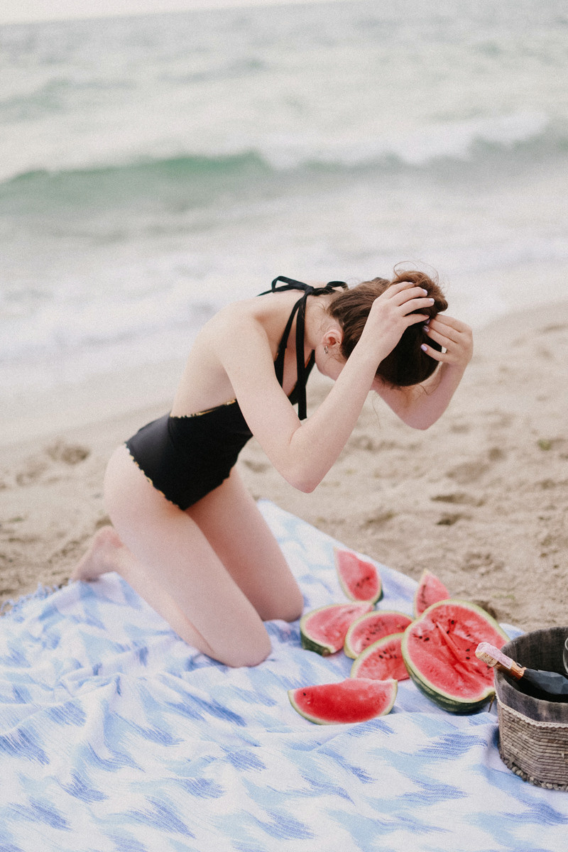 Looking For The Summer. Головна