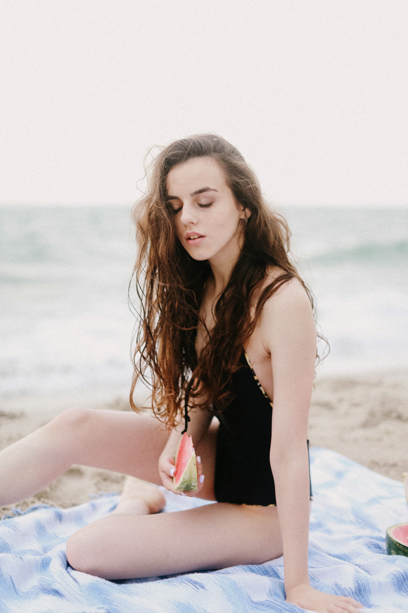 Looking For The Summer. Головна