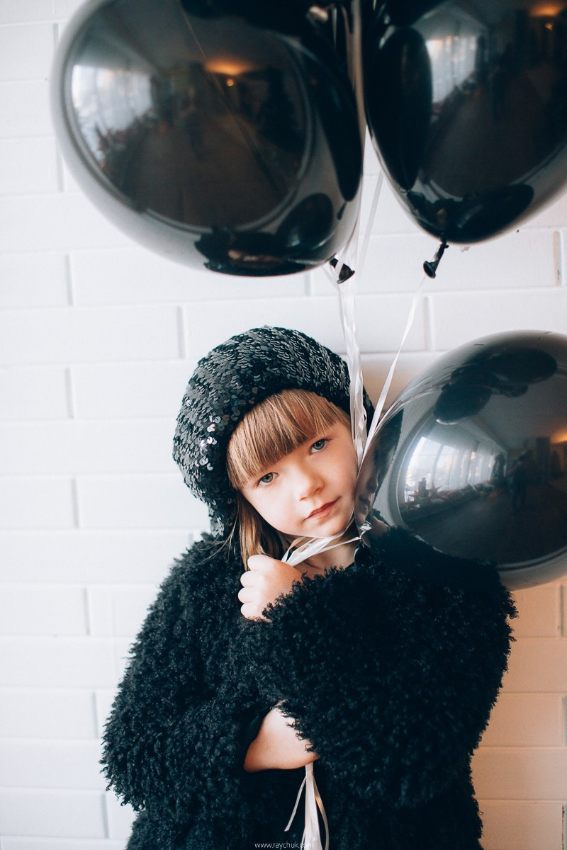 Black dress. Family. Головна