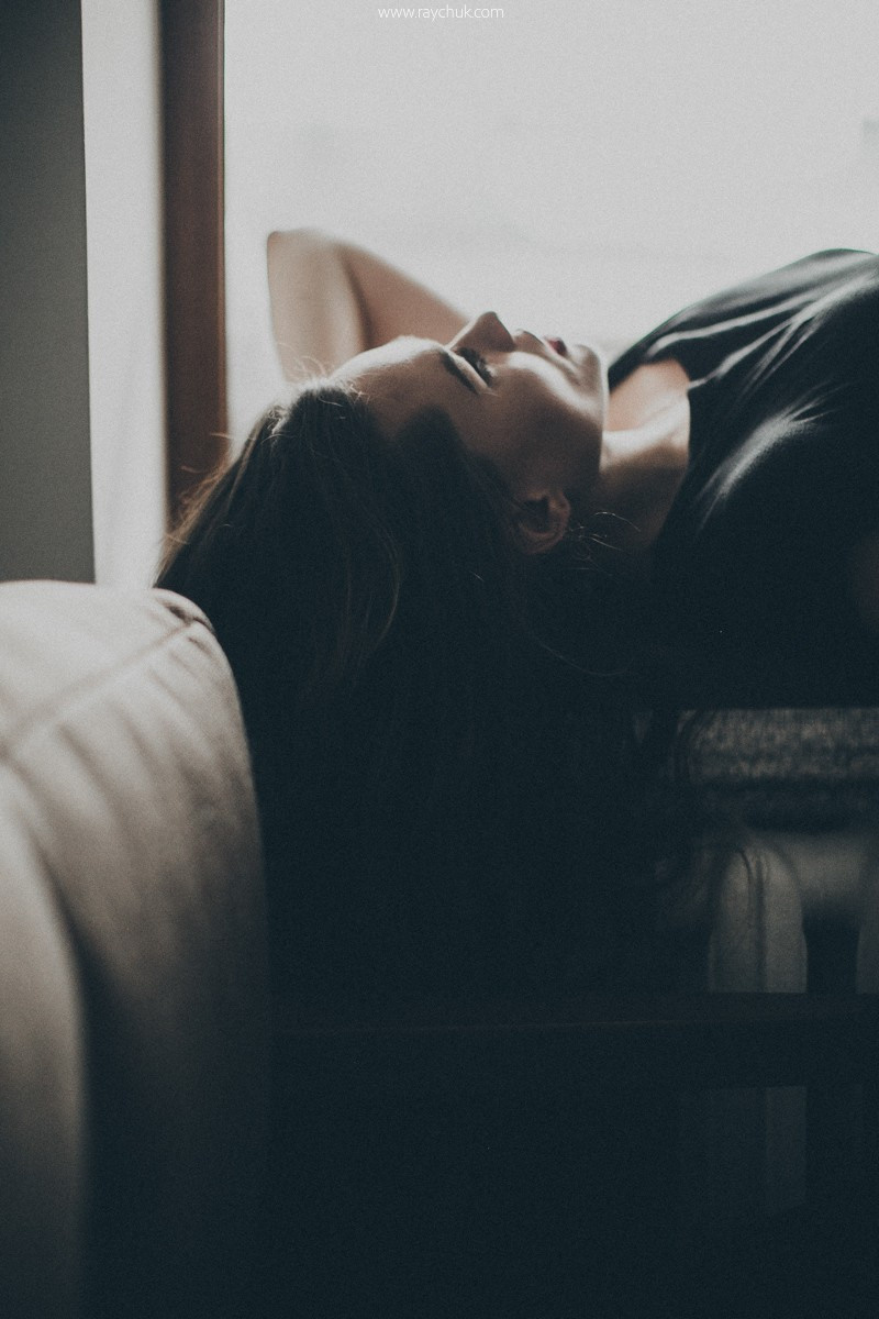 I Can't Say No. Головна