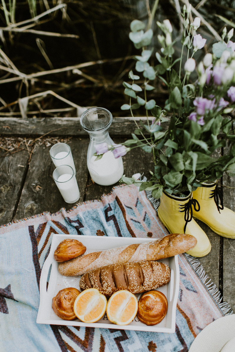 Lucy and Lisa. Головна