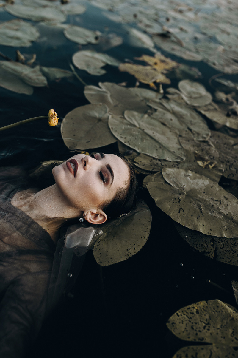 Single Tear. Головна